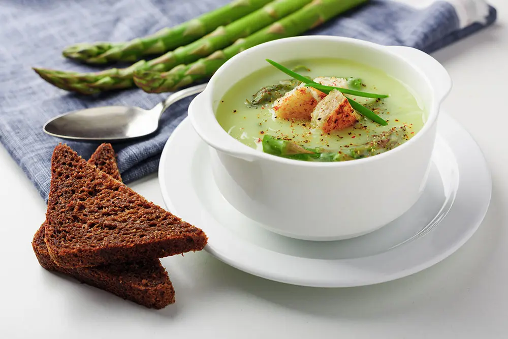 asparagus-soup-photography
